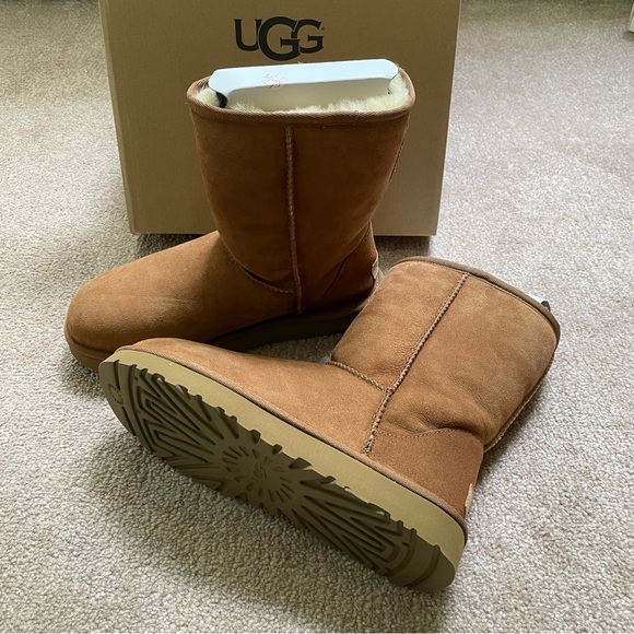 UGG Shoes - UGG Chestnut Classic Short II Boots